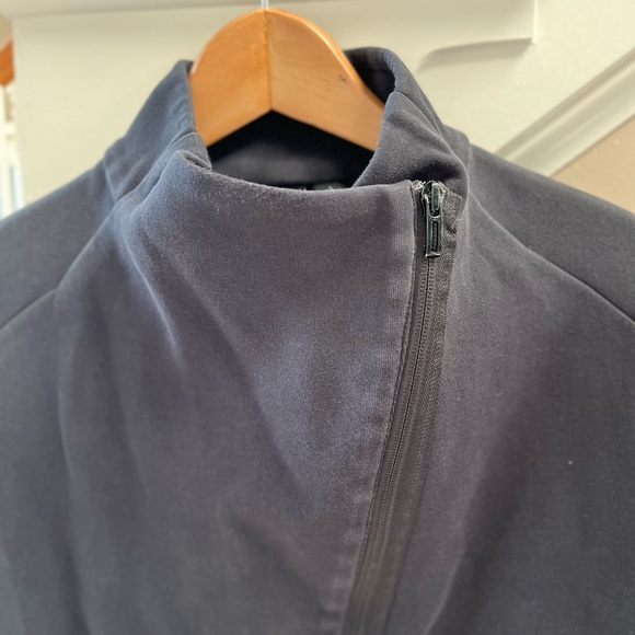 Adidas Crop Zip Up - Picture 3 of 9